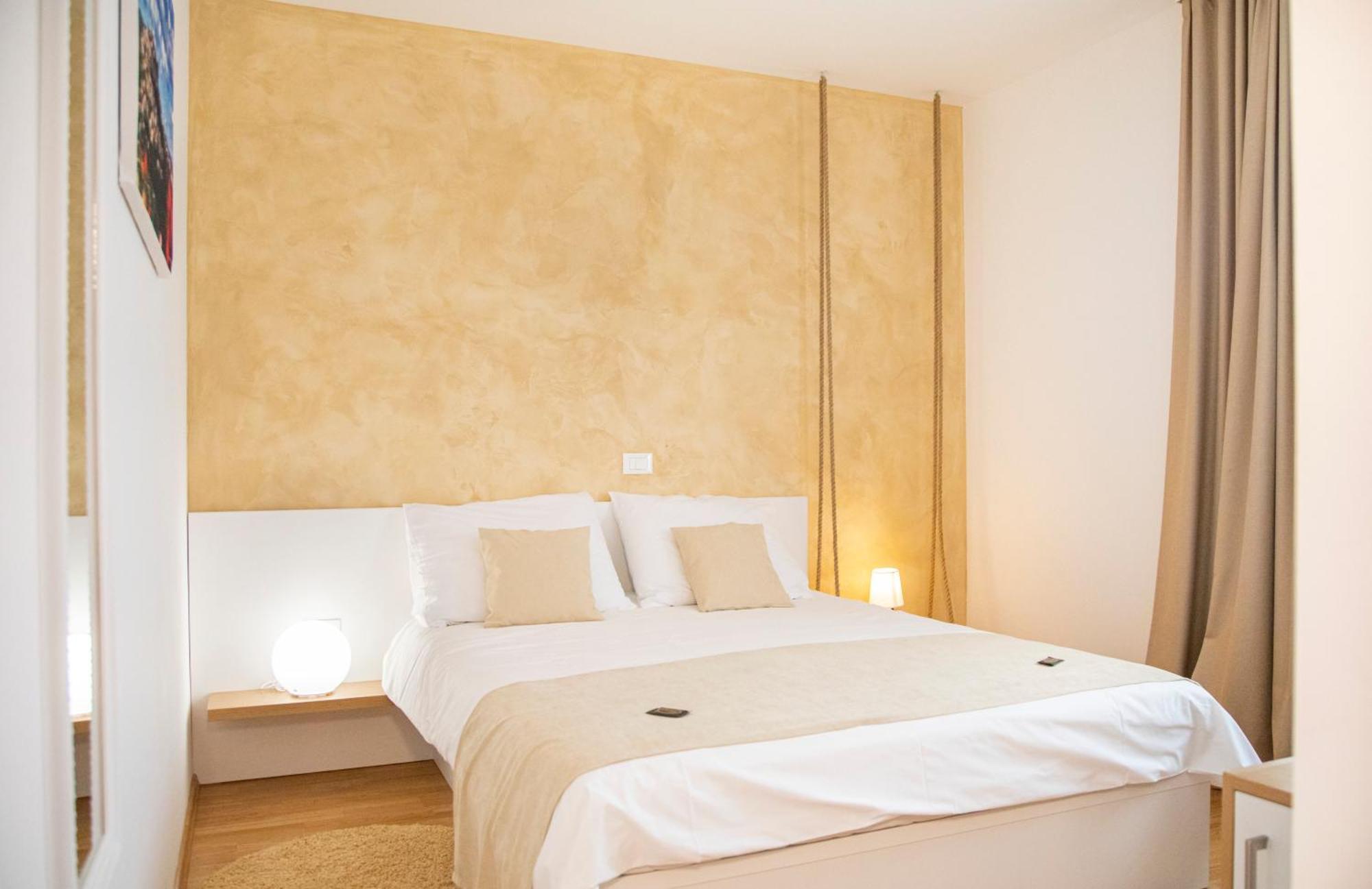 Hotel Natura Vilanija Luaran gambar