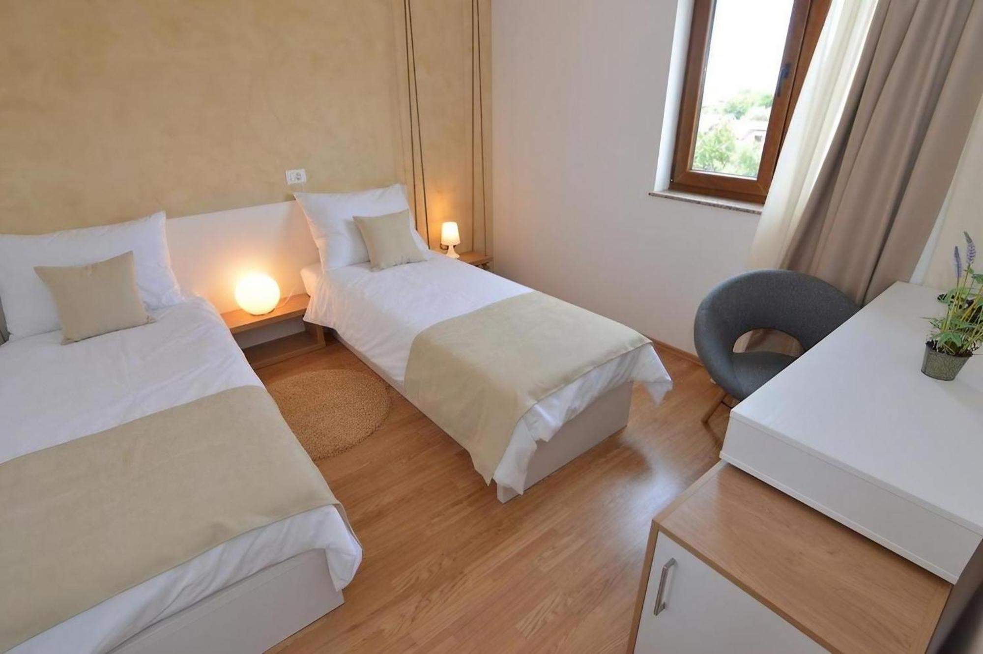 Hotel Natura Vilanija Luaran gambar